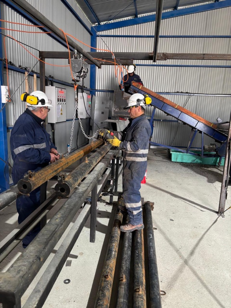 Instalación Manos x Chile